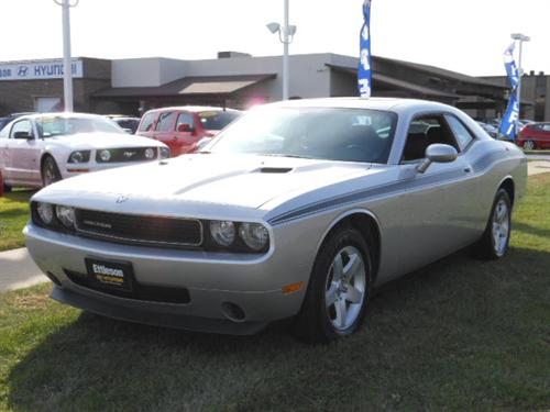 Dodge Challenger 2010 photo 2