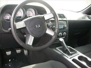 Dodge Challenger 2010 photo 1