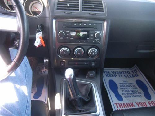 Dodge Challenger 2010 photo 2