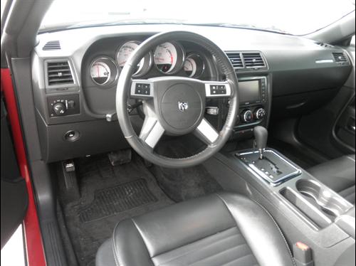 Dodge Challenger 2010 photo 2