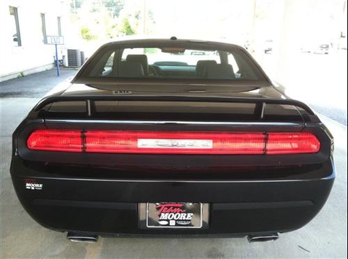 Dodge Challenger 2010 photo 3