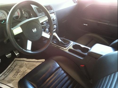 Dodge Challenger 2010 photo 4