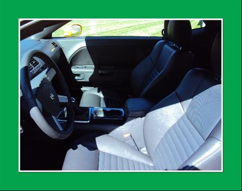 Dodge Challenger 2010 photo 2