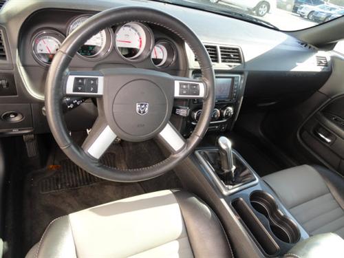 Dodge Challenger 2010 photo 1