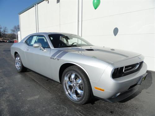 Dodge Challenger 2010 photo 3