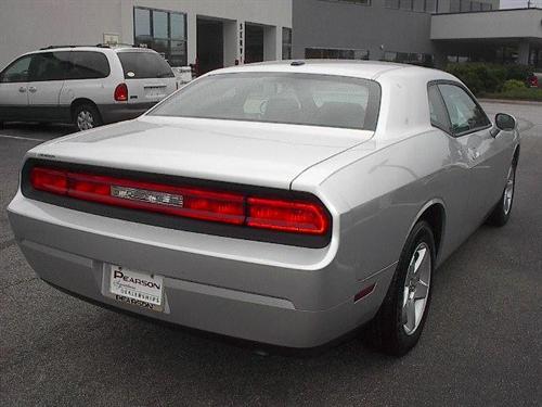 Dodge Challenger 2010 photo 1