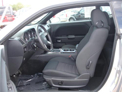 Dodge Challenger 2010 photo 3