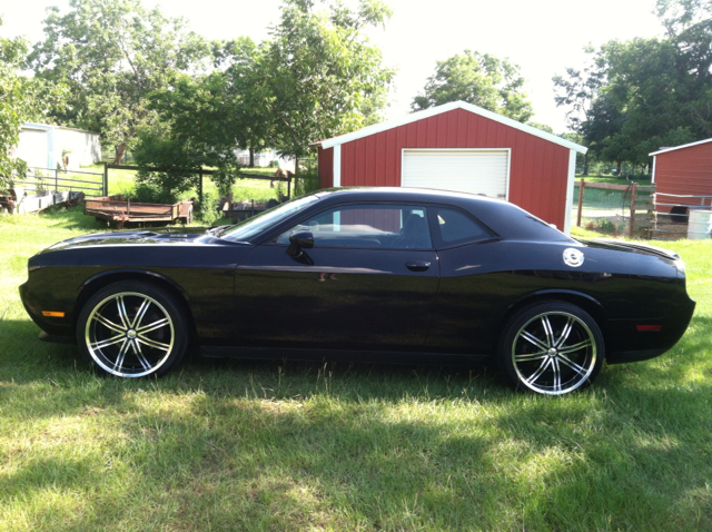 Dodge Challenger 2011 photo 2