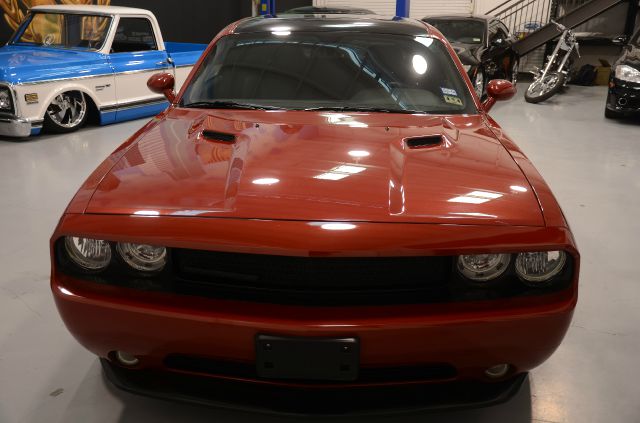 Dodge Challenger 2011 photo 2
