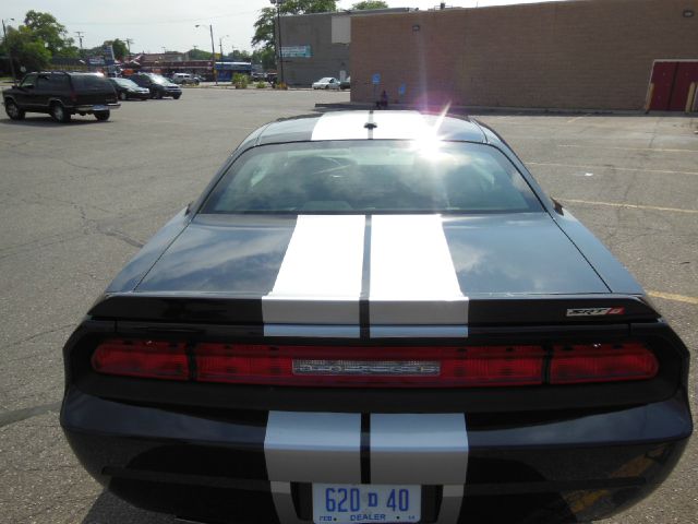 Dodge Challenger 2011 photo 2