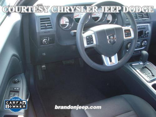 Dodge Challenger 2011 photo 2