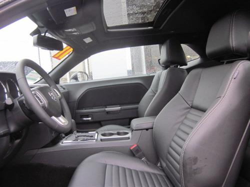 Dodge Challenger 2011 photo 2