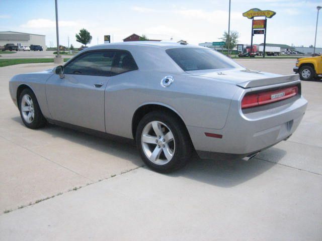 Dodge Challenger 2011 photo 4