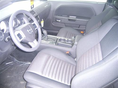 Dodge Challenger 2011 photo 2