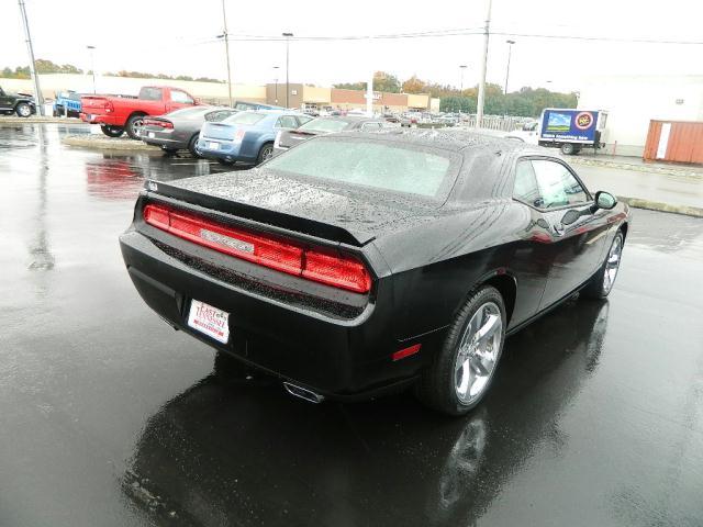 Dodge Challenger 2012 photo 3