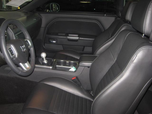 Dodge Challenger 2012 photo 3