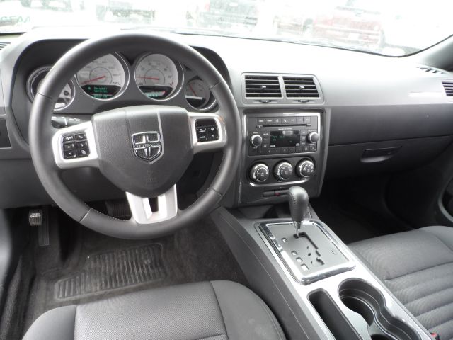 Dodge Challenger 2012 photo 2