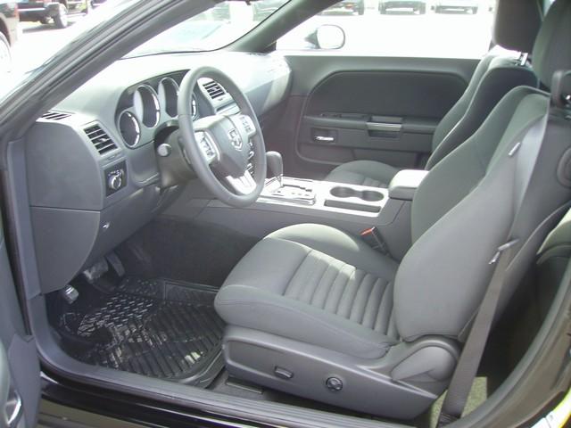Dodge Challenger 2012 photo 4