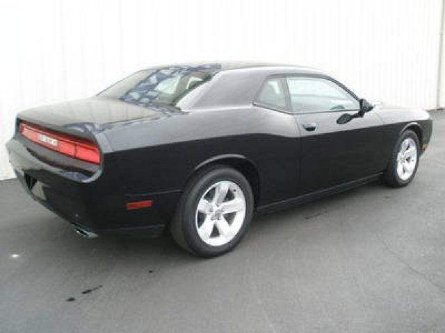 Dodge Challenger 2012 photo 2