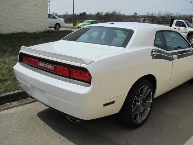 Dodge Challenger 2012 photo 2