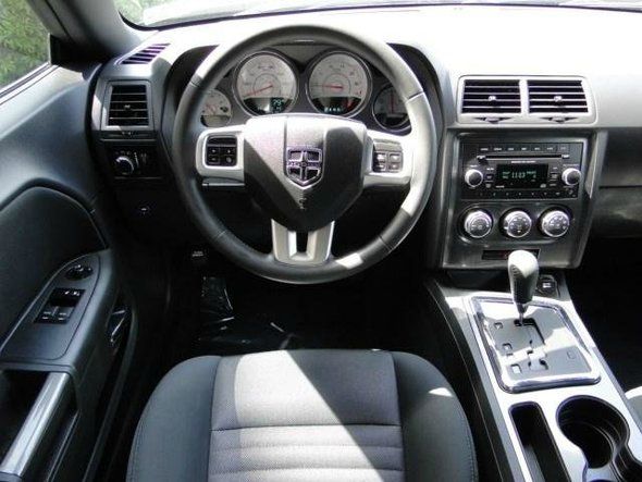 Dodge Challenger 2012 photo 7