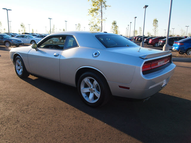 Dodge Challenger 2012 photo 4