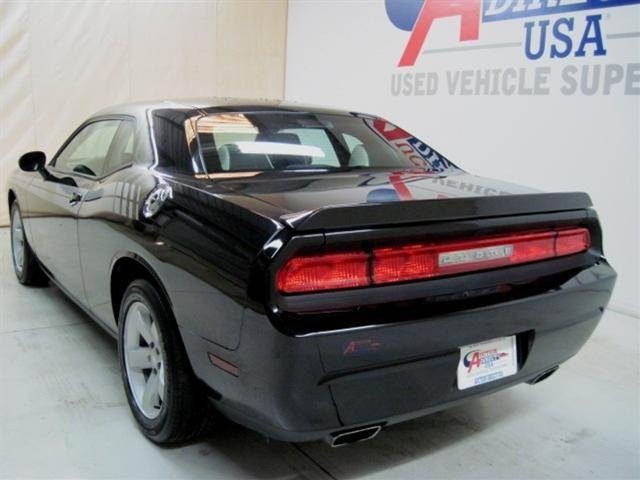 Dodge Challenger 2012 photo 4