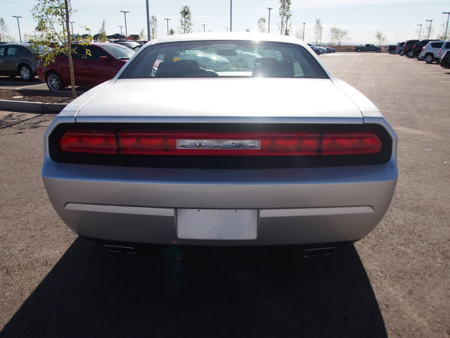 Dodge Challenger 2012 photo 3