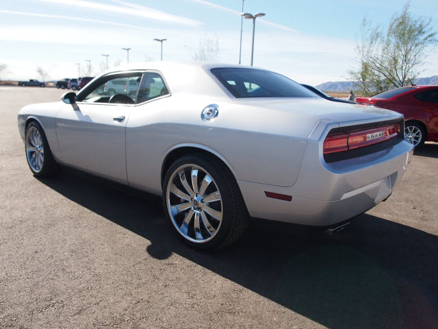Dodge Challenger 2012 photo 4