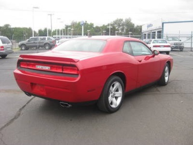 Dodge Challenger 2012 photo 3