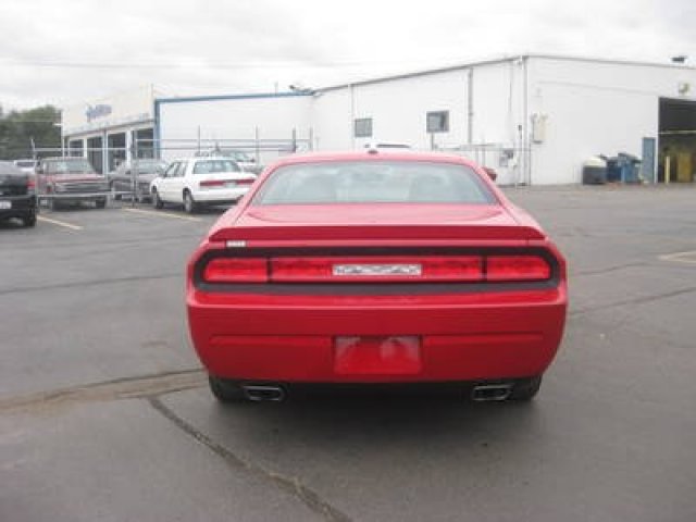 Dodge Challenger 2012 photo 4
