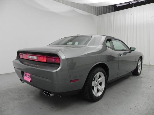 Dodge Challenger 2012 photo 2