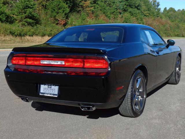 Dodge Challenger Navigation Package AWD SUV Coupe