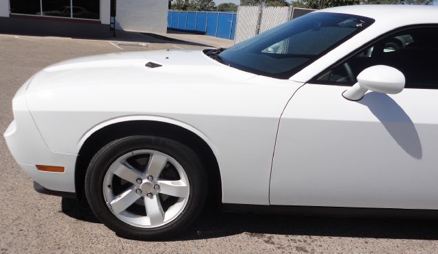 Dodge Challenger 2013 photo 2