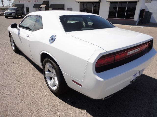 Dodge Challenger 2013 photo 4