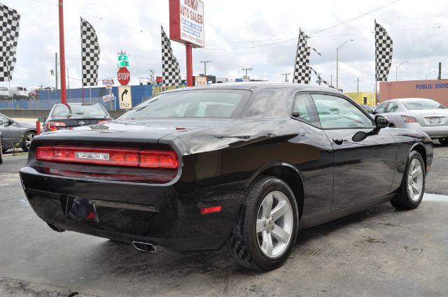 Dodge Challenger 2013 photo 1