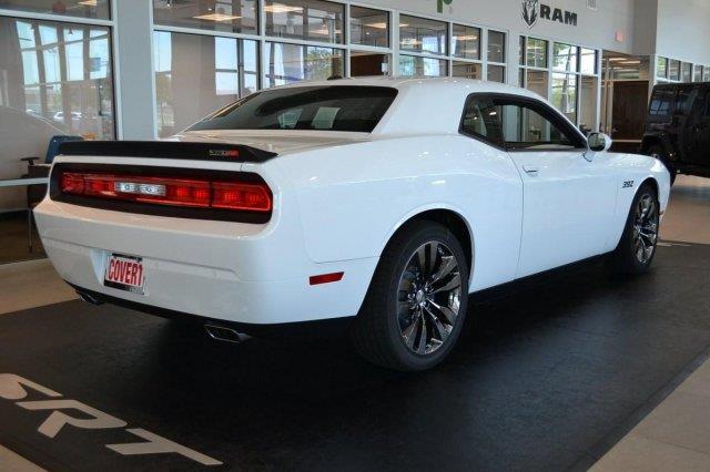 Dodge Challenger 2013 photo 9