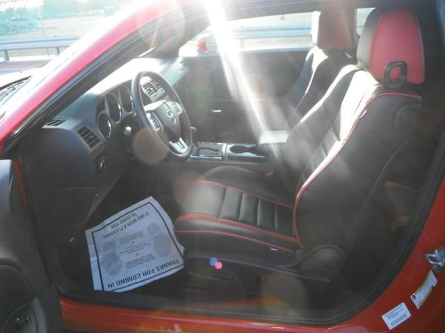 Dodge Challenger 2013 photo 2