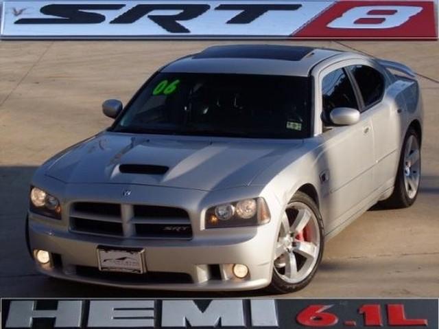 Dodge Charger XLS 4WD Sedan