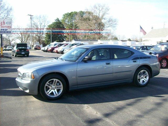 Dodge Charger SE Sedan