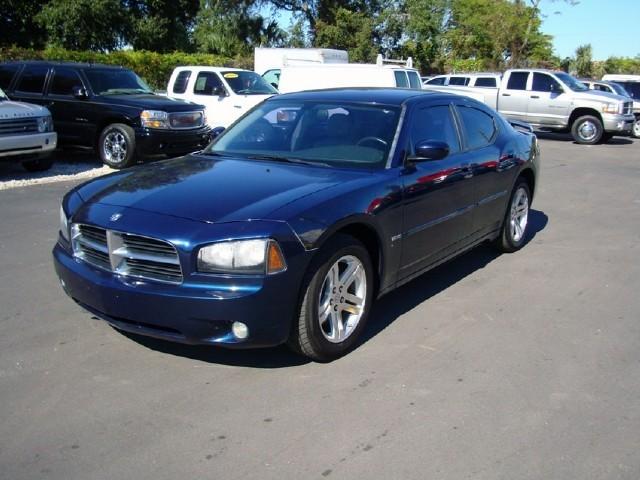 Dodge Charger SLT 25 Sedan
