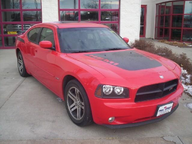 Dodge Charger QUAD CAB CREW Sedan