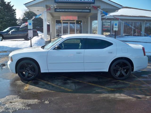 Dodge Charger 2004 4dr Sdn ES Retail Sedan