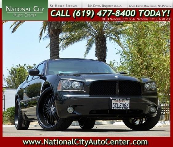 Dodge Charger 2004 4dr Sdn ES Retail Sedan