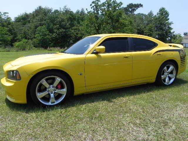 Dodge Charger XLS 4WD Sedan