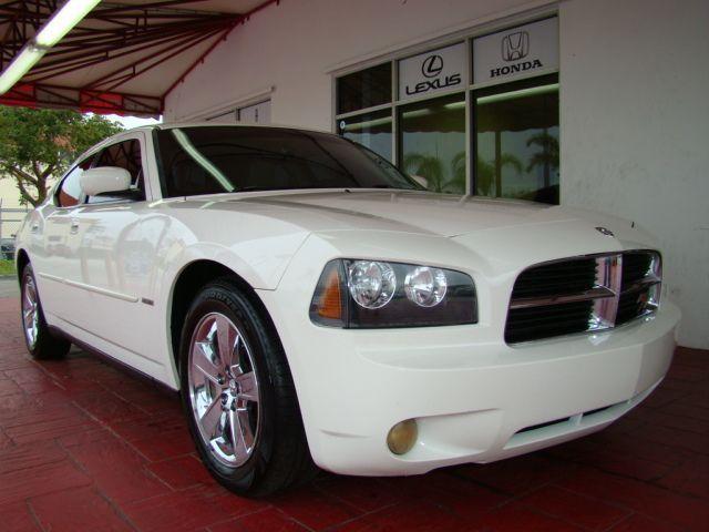 Dodge Charger GLS AT Unspecified