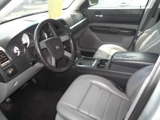 Dodge Charger SE Sedan