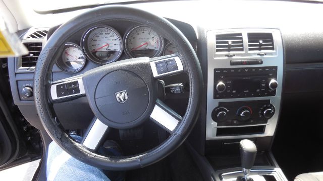 Dodge Charger XLS 4WD Sedan