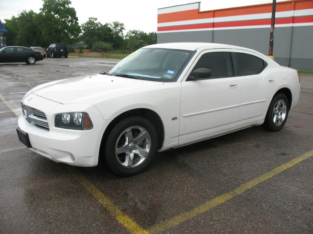 Dodge Charger Country 4x4 Sedan