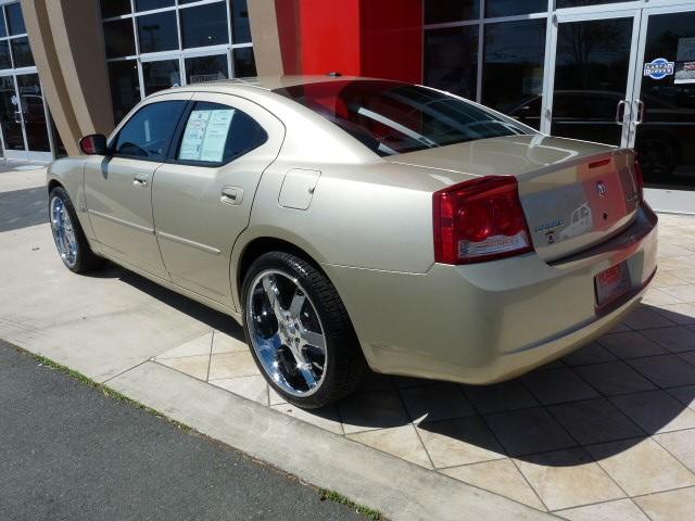 Dodge Charger 2010 photo 2